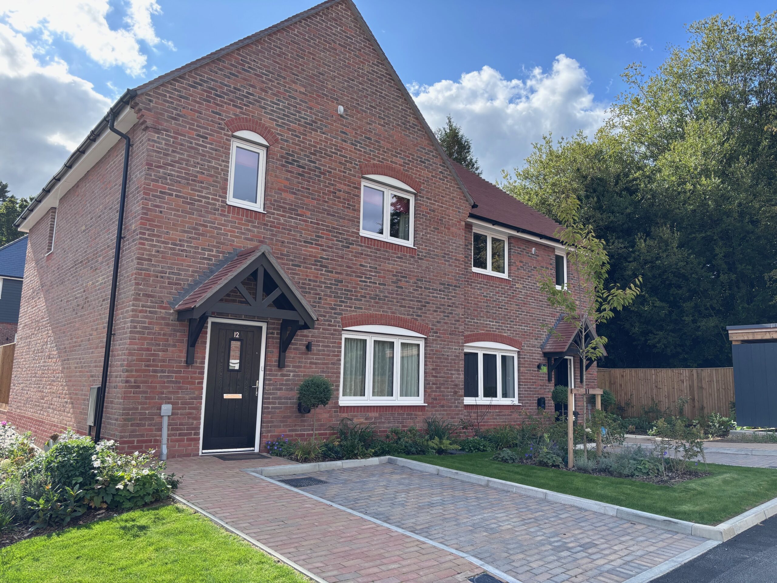 Abbey Mill – Bishops Waltham 1 Abbey Mill - Bishops Waltham finished house construction