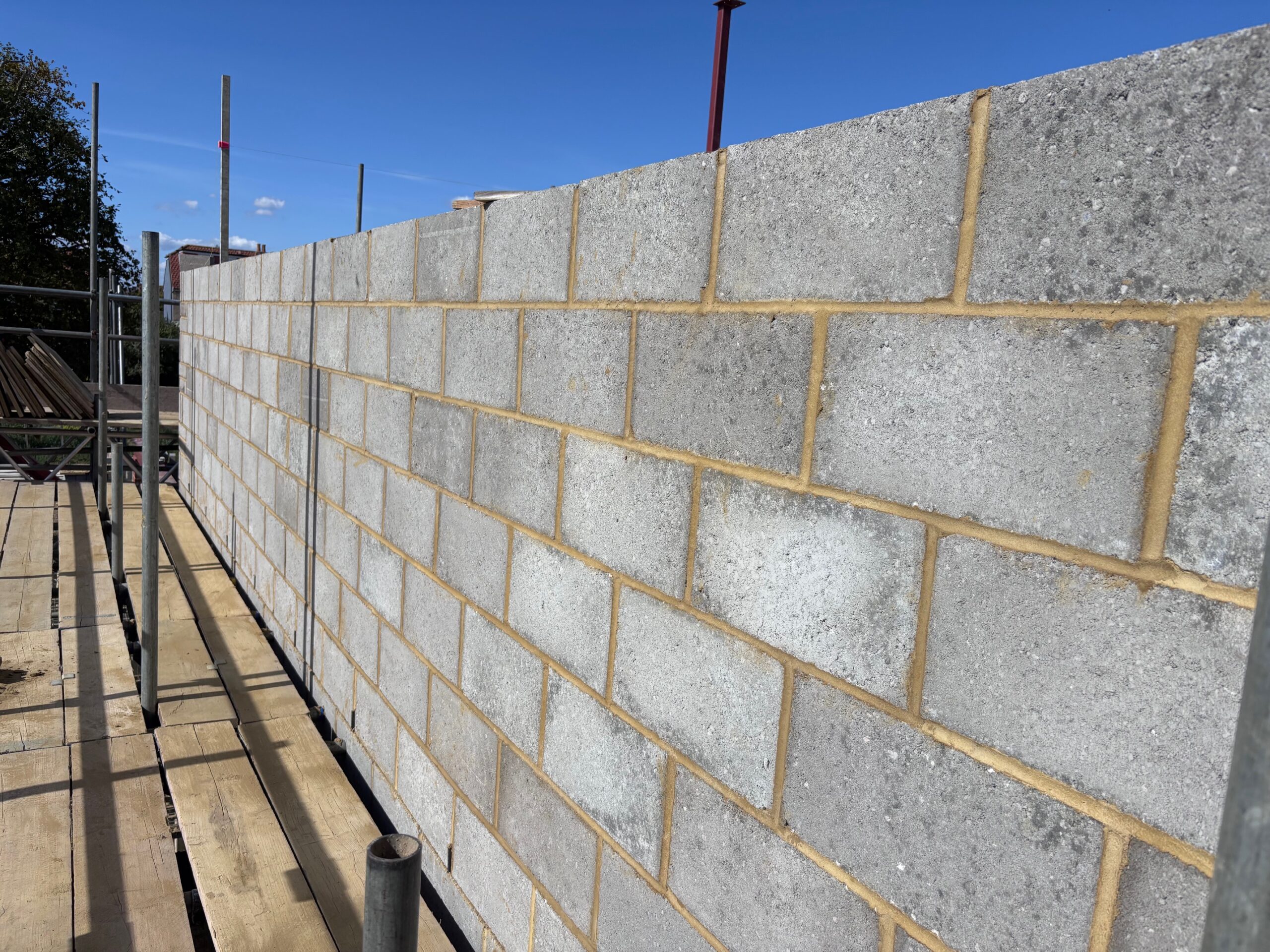 Abbey Mill – Bishops Waltham 5 Abbey Mill - Bishops Waltham wall under construction